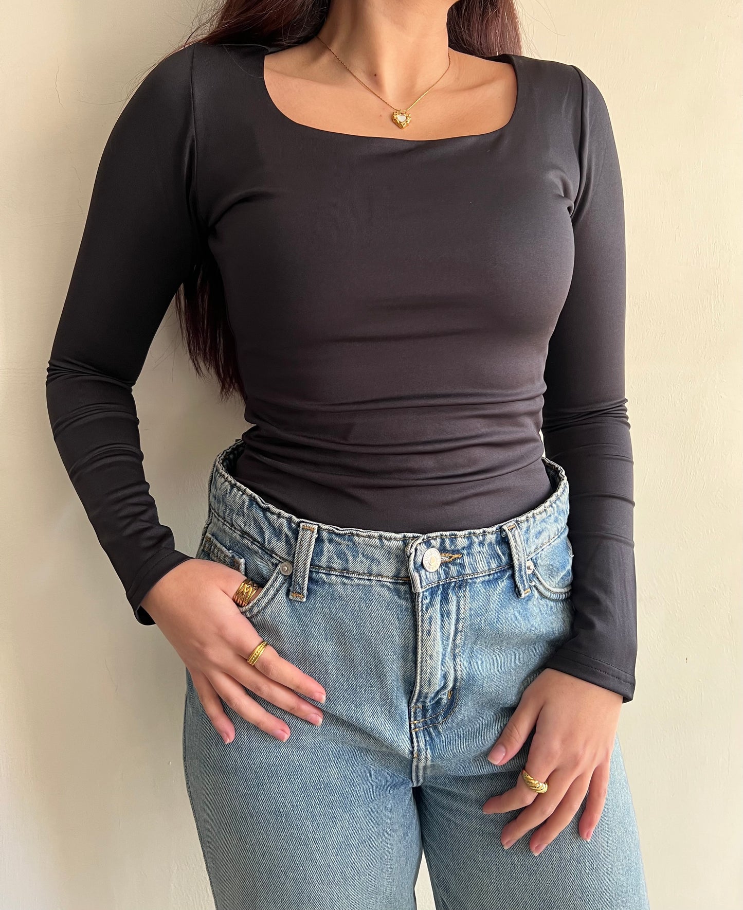 Black Squared Long Sleeves Top