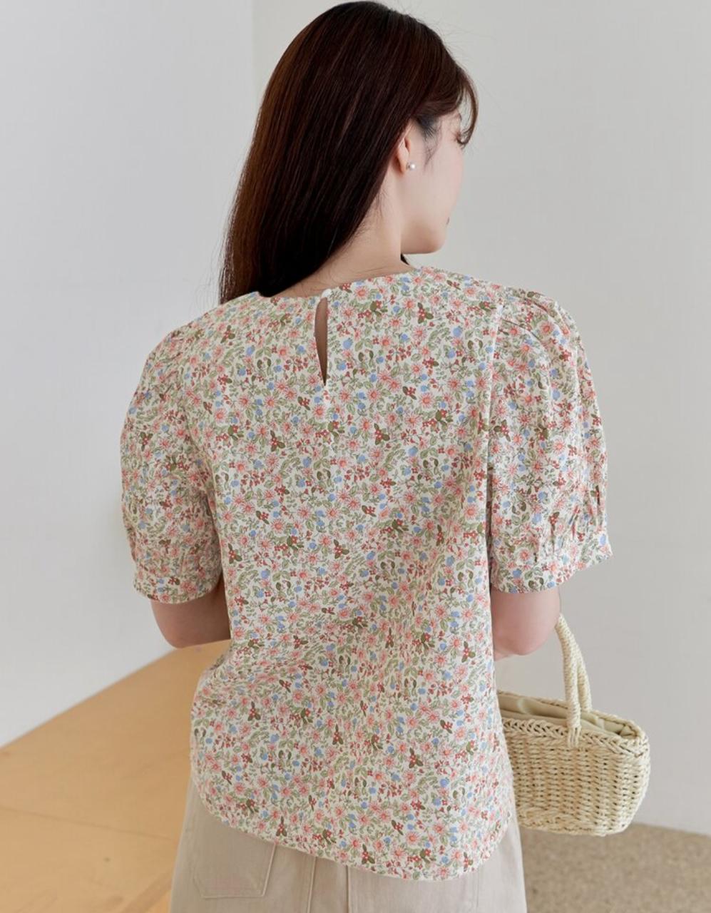 Dazy Disty Floral Puff Sleeve Blouse  | immediate